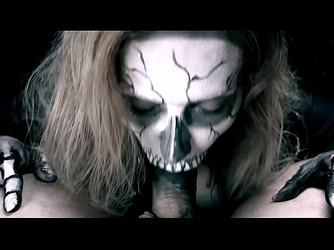 ❤️ Rapariga demoníaca a chupar pilas com a sua boca negra e a engolir esperma. ❤ Porno real vídeo em pt.sexera.ru ❌️